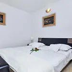 Apartmán Lory *