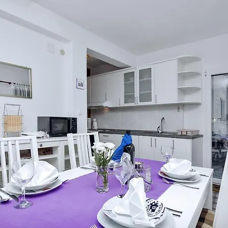 Apartment Lory Makarska