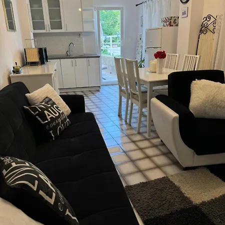 Apartment Lory Makarska