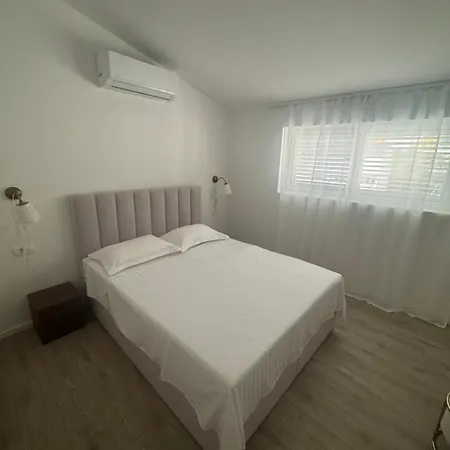 Lory Apartment