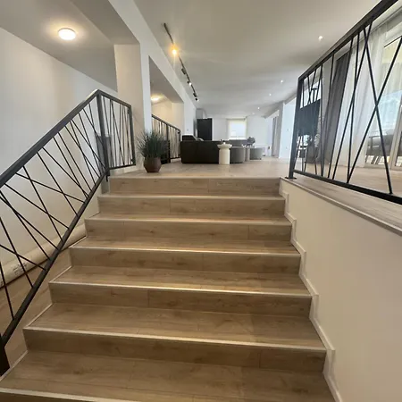 Lory Apartament Makarska