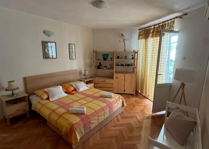 Lory Макарська