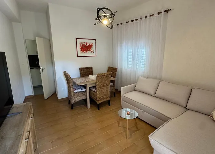 Lory Апартаменти *